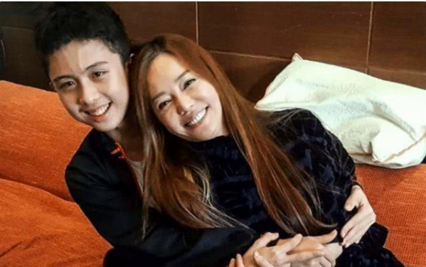 單親孩子叛逆_單親媽媽16歲兒子叛逆_叛逆單親兒子?jì)寢屧撛趺崔k