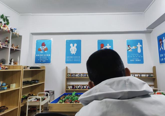 青少年抑郁癥咨詢電話_青少年抑郁咨詢_青少年抑郁癥咨詢