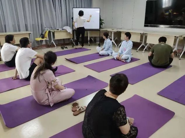 臨床心理科是心理咨詢嗎_臨床心理科是看什么的科室_臨床心理科是看什么的